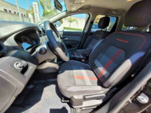 Dacia Duster usato Lecce 11